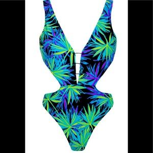 Kendall & Kylie sexy swimwear